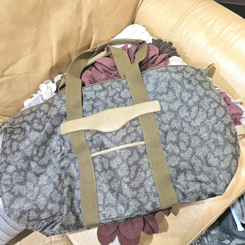 Authentic YSL Giraffe XL Tote Bag